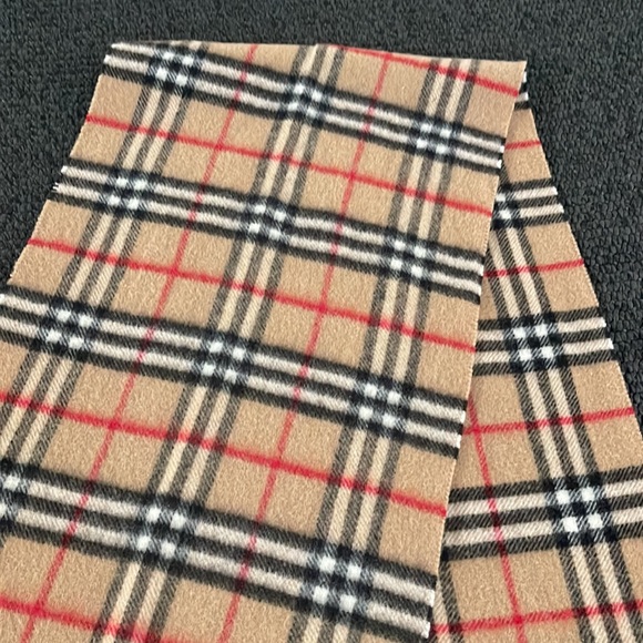 Burberry of London scarf - Picture 5 of 7